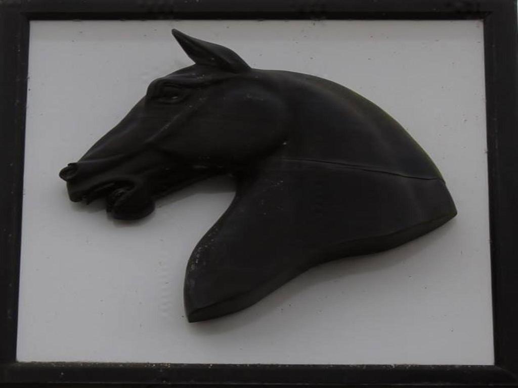 The Black Horse Fulmer 외부 사진
